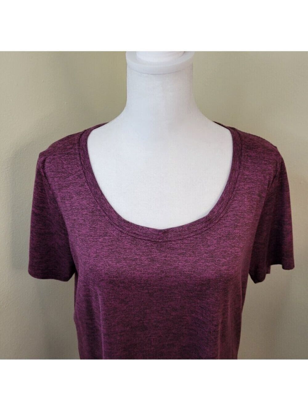 Nike Dri Fit Short Sleeve Athletic T-Shirt Magenta Top Women's Size L - Picture 2 of 13